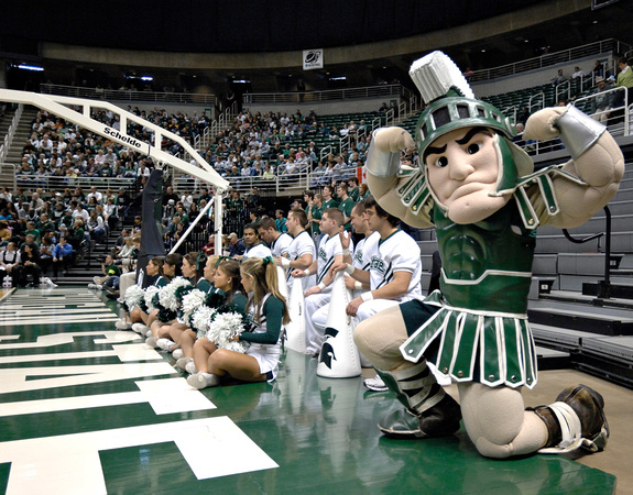 Sparty and cheerleaders at Brelin Center